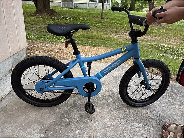 (PICK-UP ONLY) 16 in. REV Co-op bike w/ Training Wheels